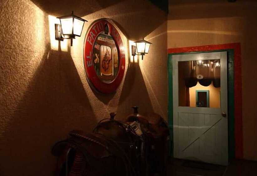 پانسیون El Patio Ranch