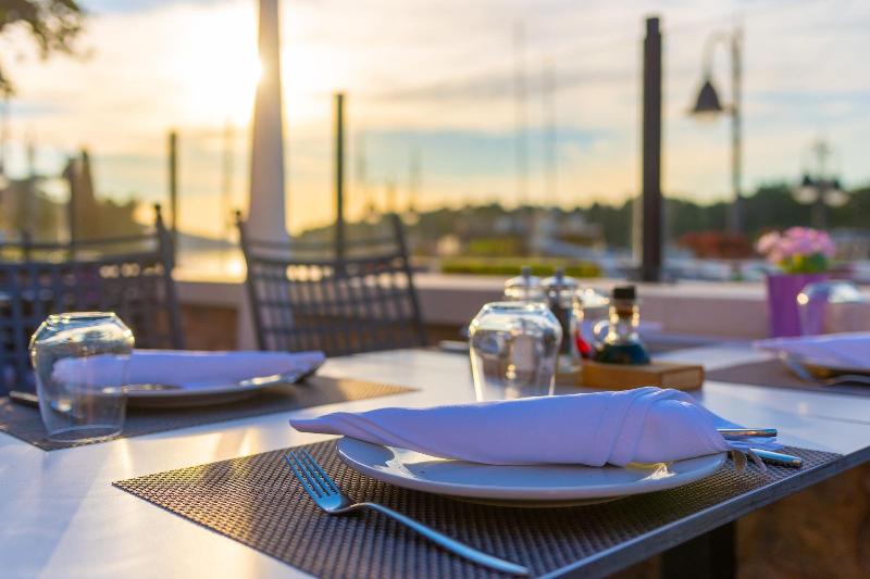 بنسيون B&b Heritage Villa Apolon