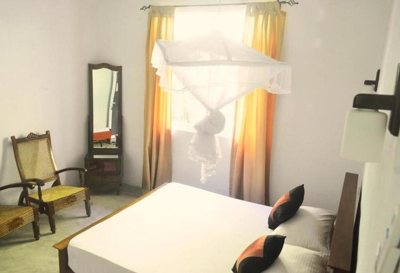 بنسيون Holiday Inn Unawatuna