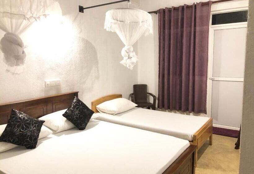 بنسيون Holiday Inn Unawatuna