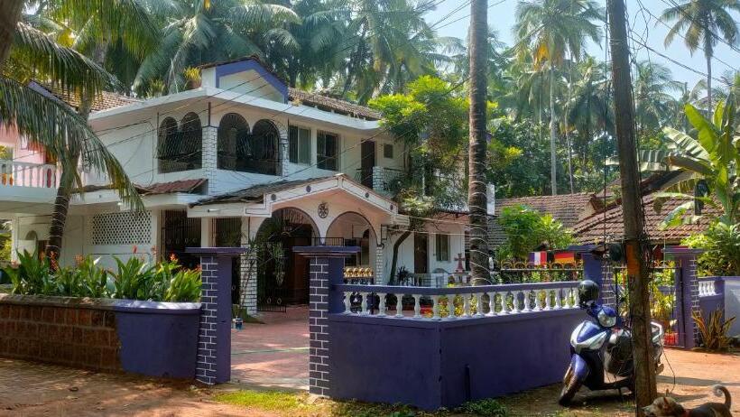 פנסיון Jes Guest House