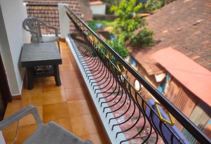 פנסיון Jes Guest House