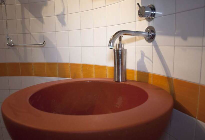 פנסיון Residence Zelzar