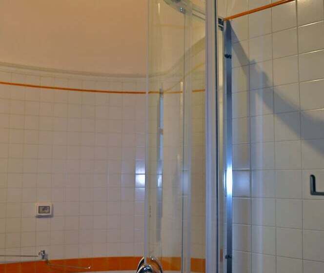 פנסיון Residence Zelzar