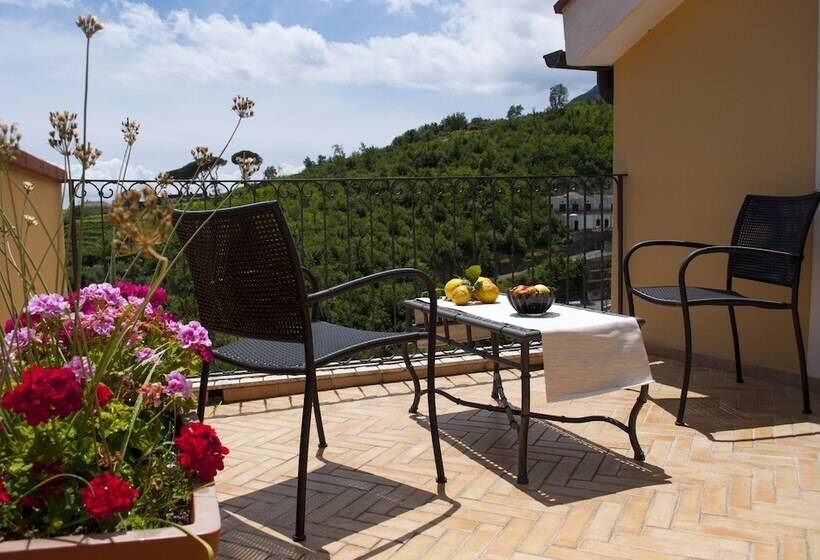 פנסיון Residence Zelzar