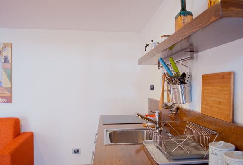 פנסיון Residence Zelzar