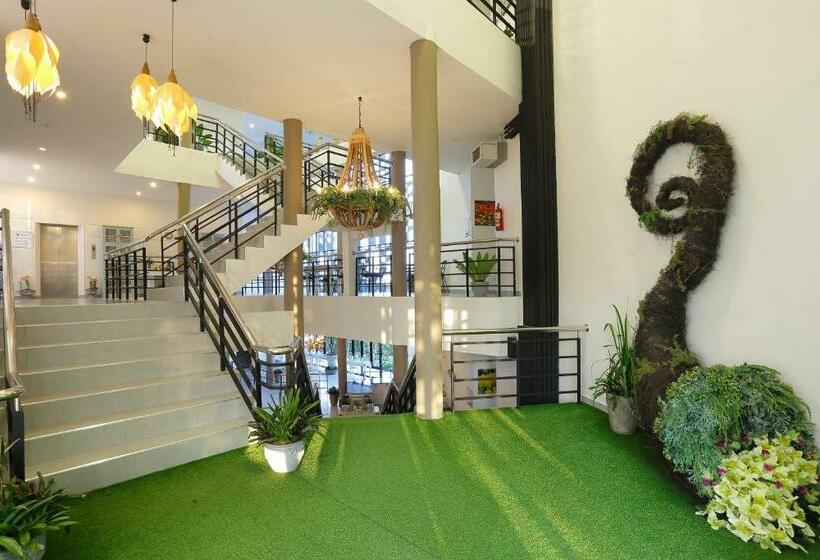 Play La Ploen Boutique Resort