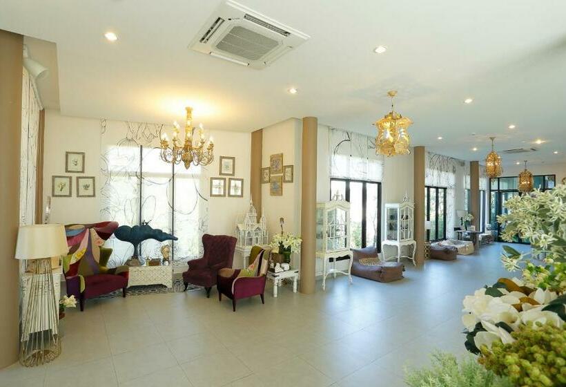 Play La Ploen Boutique Resort