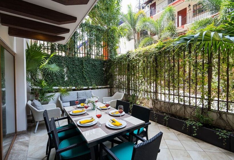 Pinnacle Resorts 220