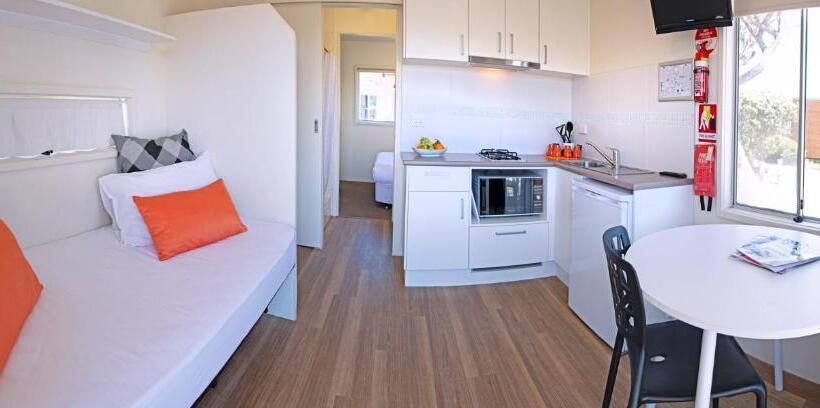 אתר נופש Discovery Parks Pambula Beach