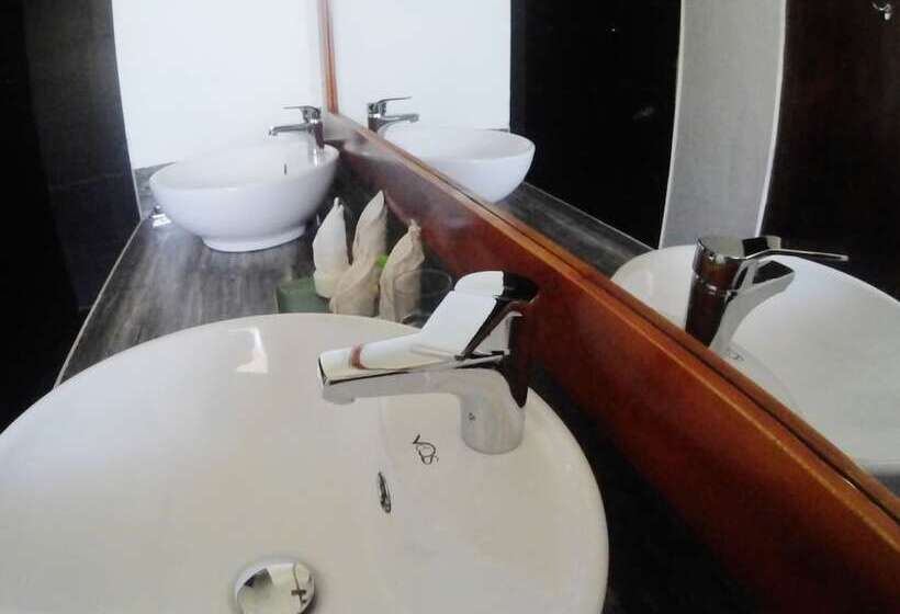 Sundaras Resort & Spa