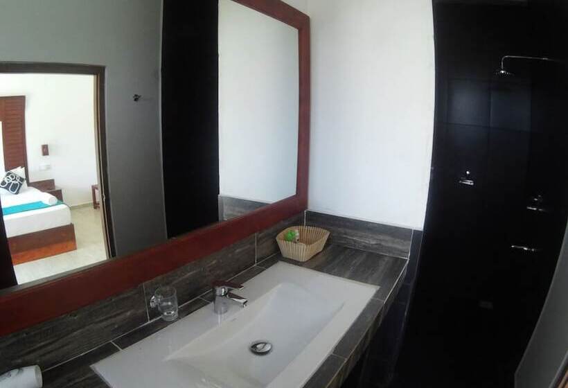 Sundaras Resort & Spa