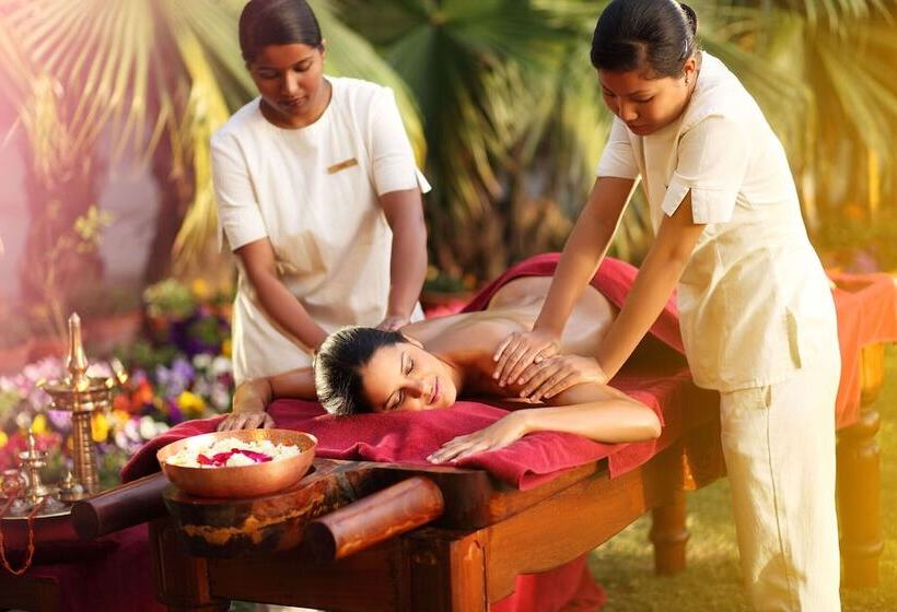 Sundaras Resort & Spa