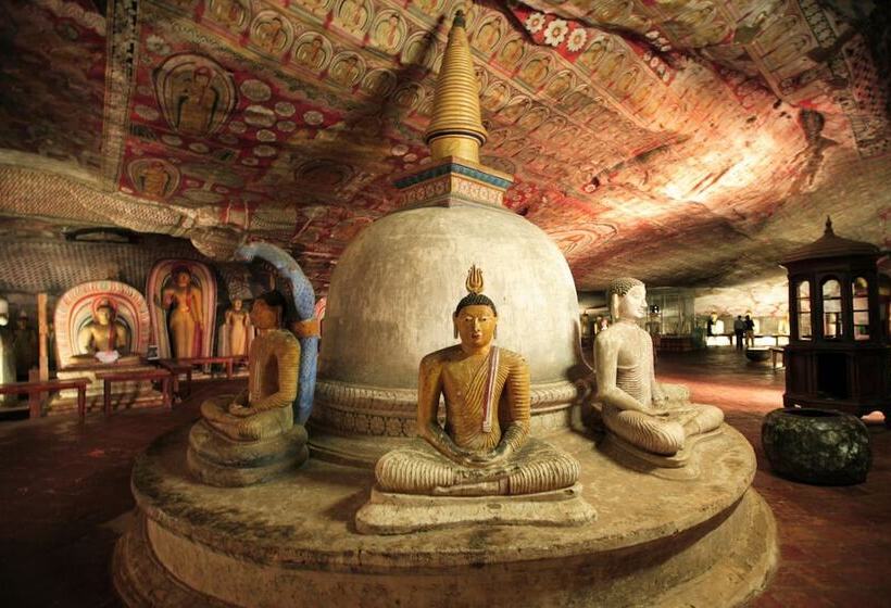 Sundaras Resort & Spa