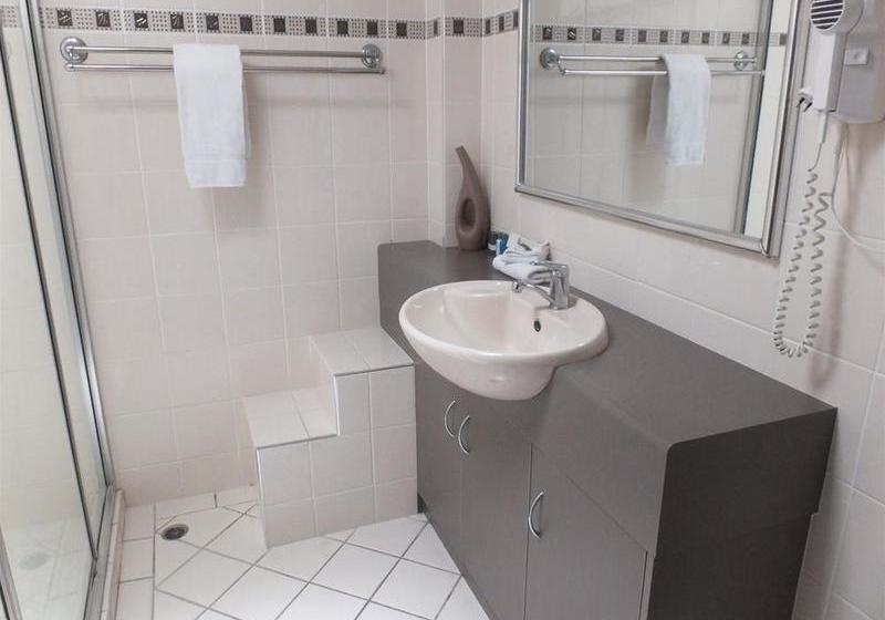 The Shores Holiday Apartments