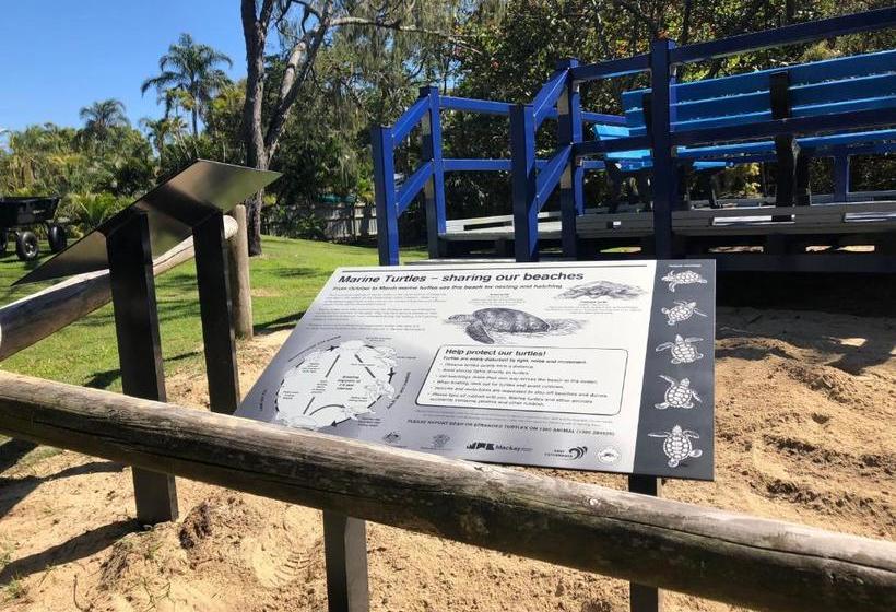 The Shores Holiday Apartments