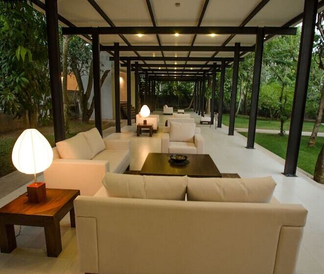 Thotupola Lakeside Resort