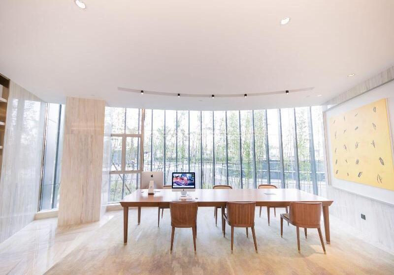 Vienna Hotel - Shanghai Nternational Cruise Terminal Branch