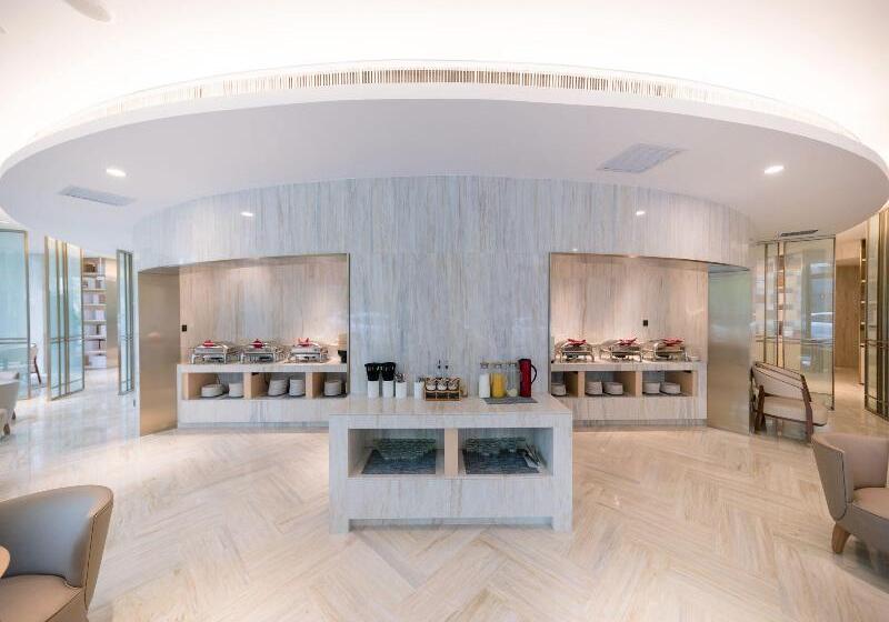 Vienna Hotel - Shanghai Nternational Cruise Terminal Branch