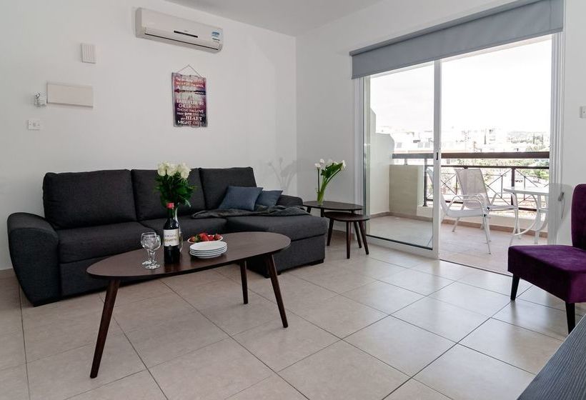 Artemis Cynthia Complex