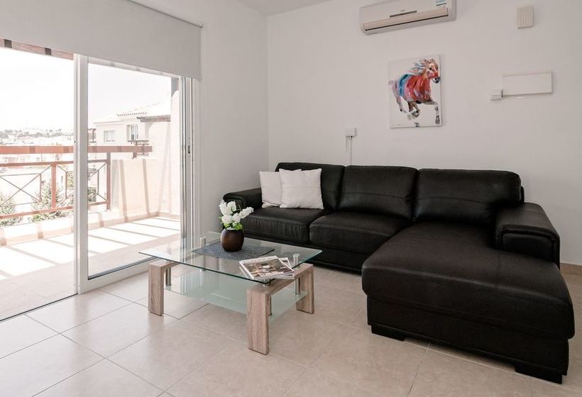 Artemis Cynthia Complex