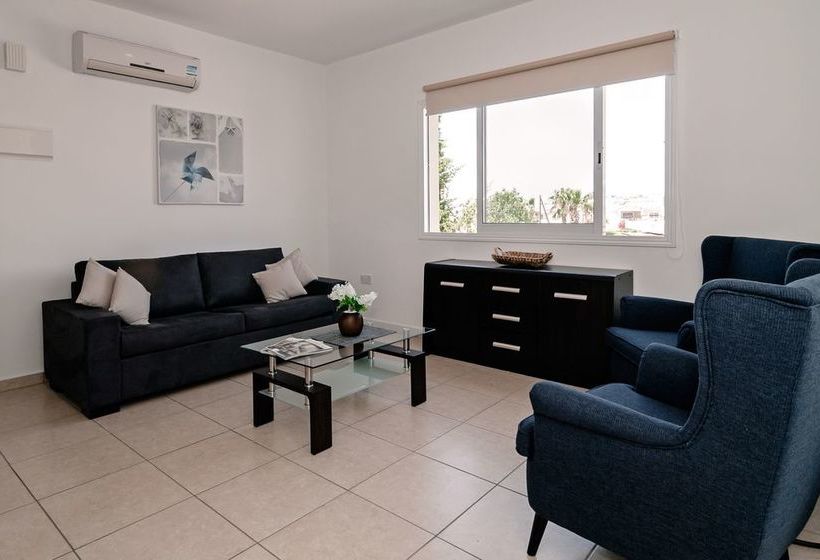 Artemis Cynthia Complex