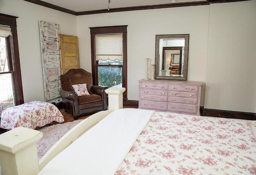 צימר Red Gate Inn