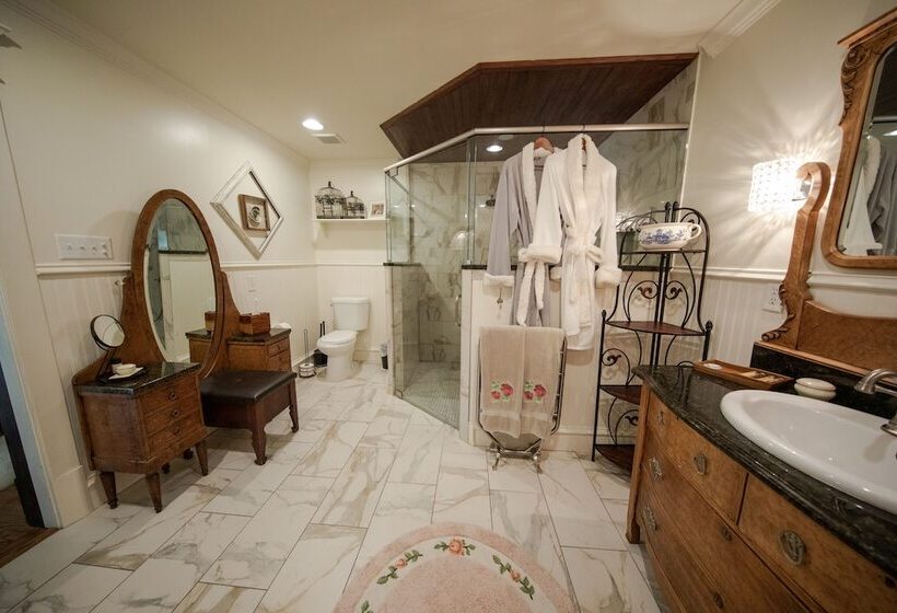 צימר Red Gate Inn