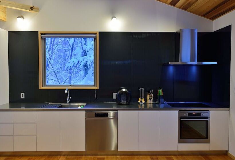 Bluebird Chalets By The Hakuba Collection