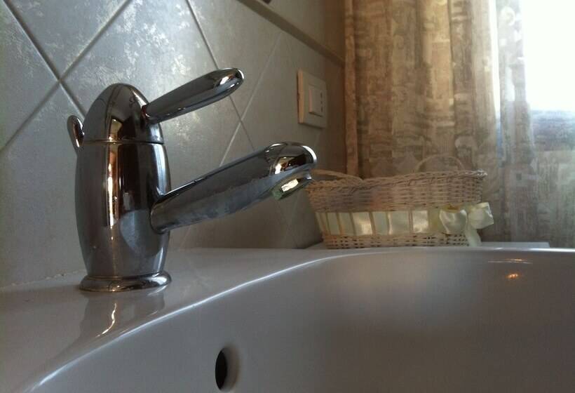 Cav Costa Degli Etruschi