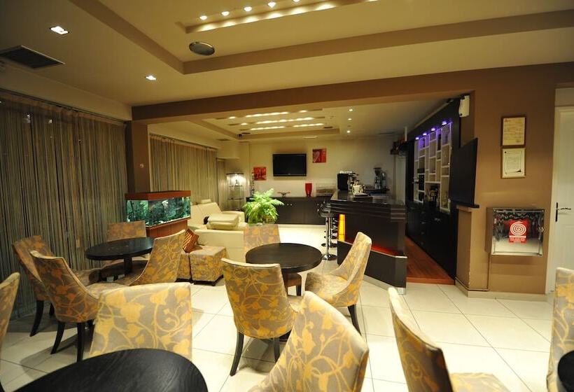 Ceragio Hotel & Apartments