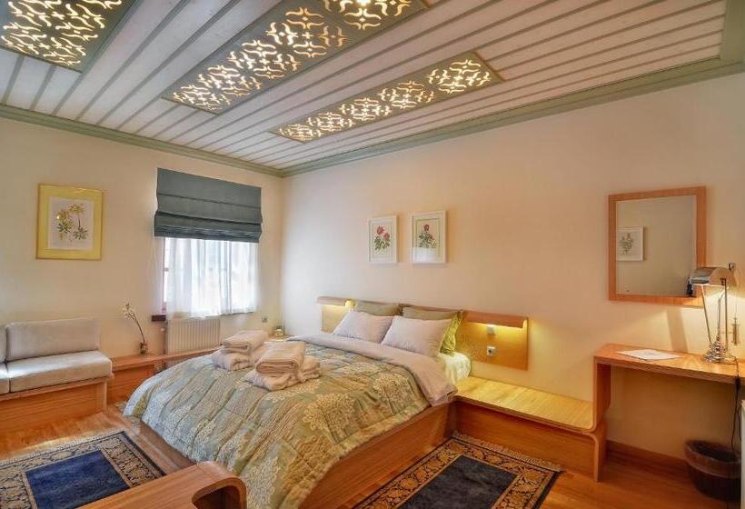 Dilofo Hotel Luxury Suites