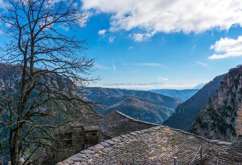 Dilofo Hotel Luxury Suites