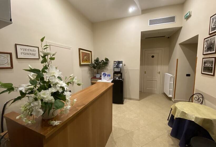 هتل Albergo Ristorante Del Cacciatore