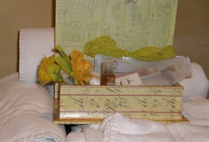 هتل Albergo Ristorante Del Cacciatore