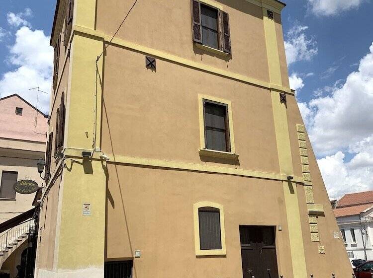 هتل Albergo Ristorante Del Cacciatore