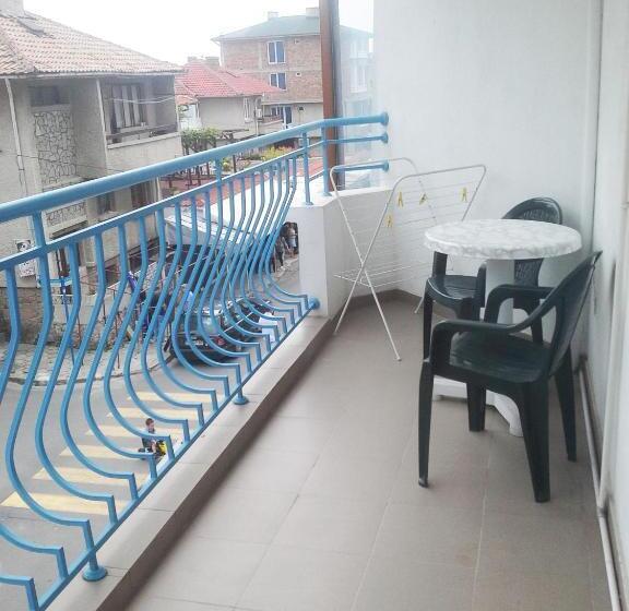 Отель Aquamarine