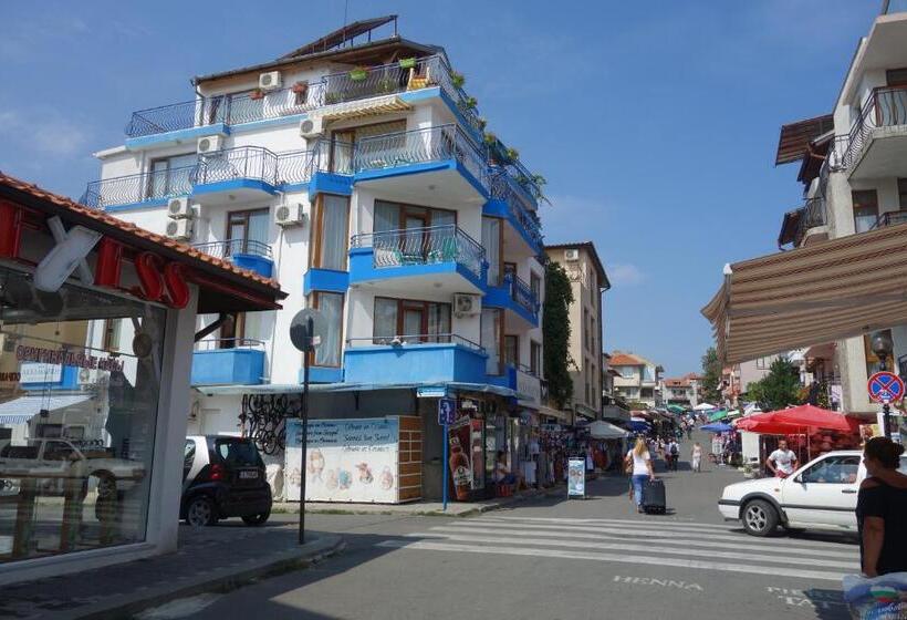 Отель Aquamarine