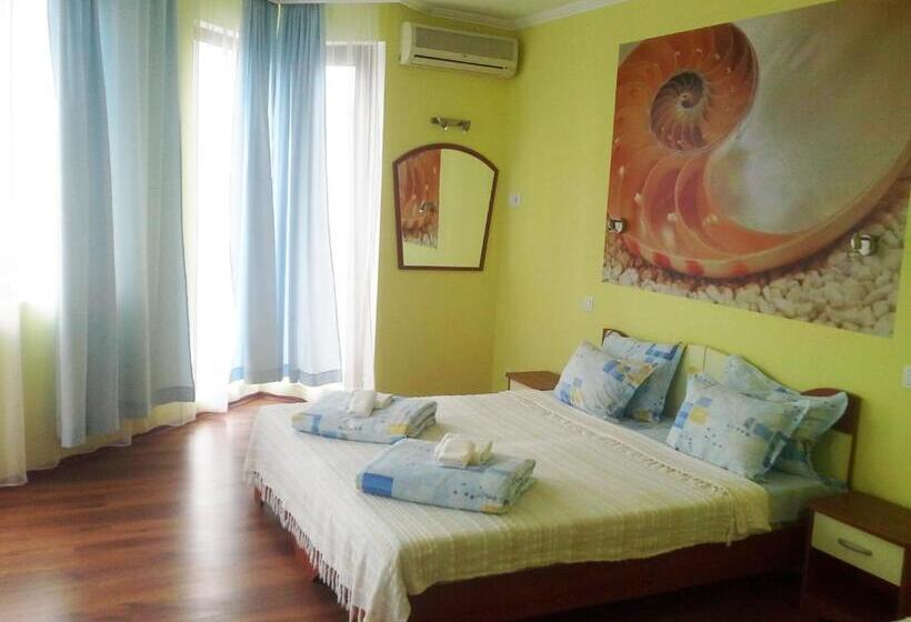 Отель Aquamarine