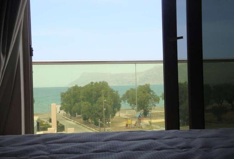 בית מלון כפרי Crystal Bay