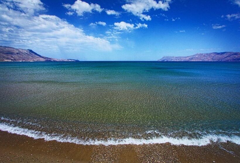 فندق Crystal Bay