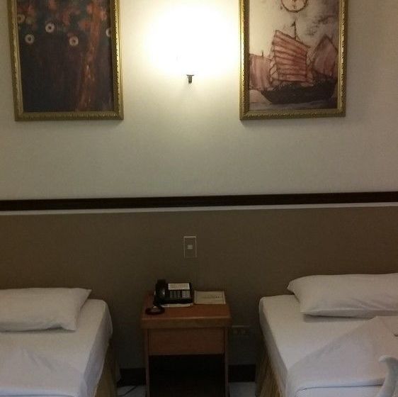 هتل Dumaguete Royal Suite Inn