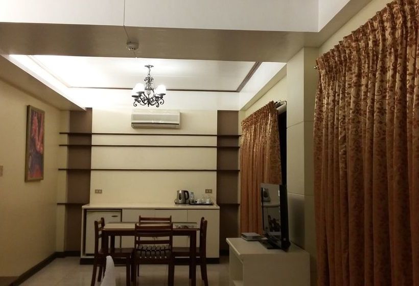 هتل Dumaguete Royal Suite Inn