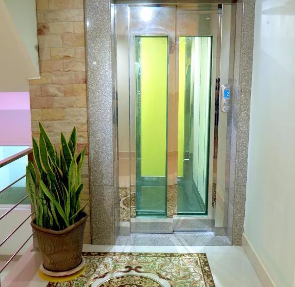 Отель Euro Boutique