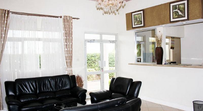 هتل Executive Airport