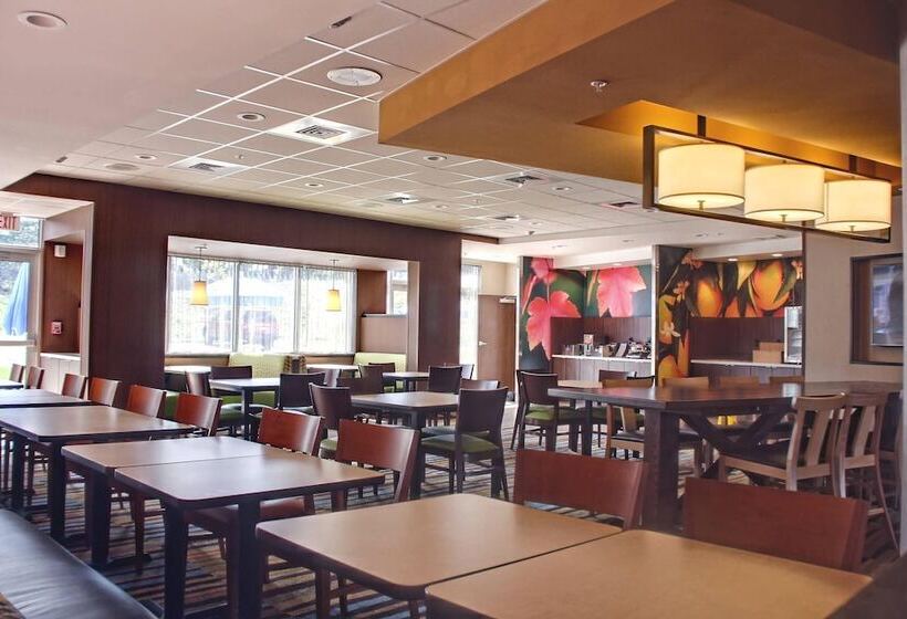 فندق Fairfield Inn & Suites By Marriott Reading Wyomissing