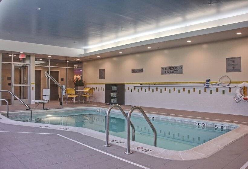 فندق Fairfield Inn & Suites By Marriott Reading Wyomissing