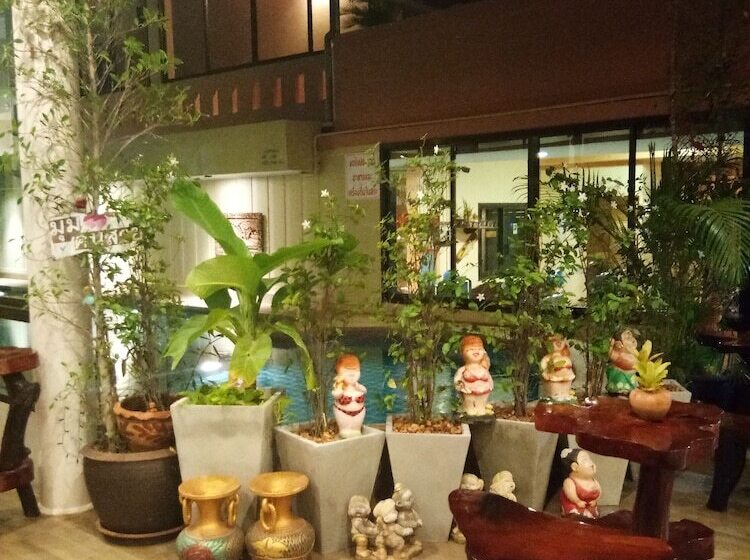 Szálloda Front Beach