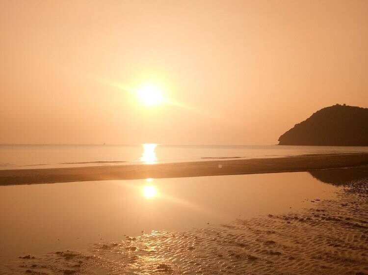 Szálloda Front Beach