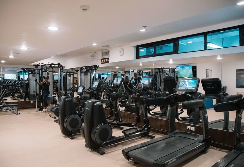 Отель Golden Tulip Addis Ababa